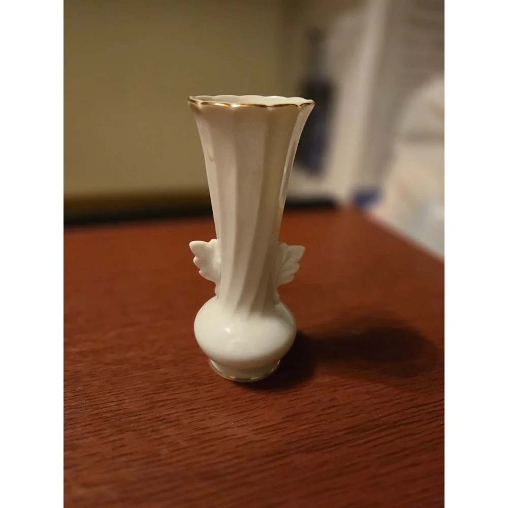 Vintage‎ White Porcelain Bud Vase Fluted Gold Trim Winged Handles Scalloped Rim
